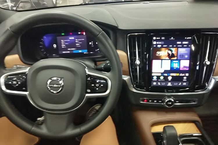 Used Volvo S90 2024 B5 Zhiyi Luxury Edition Center Console