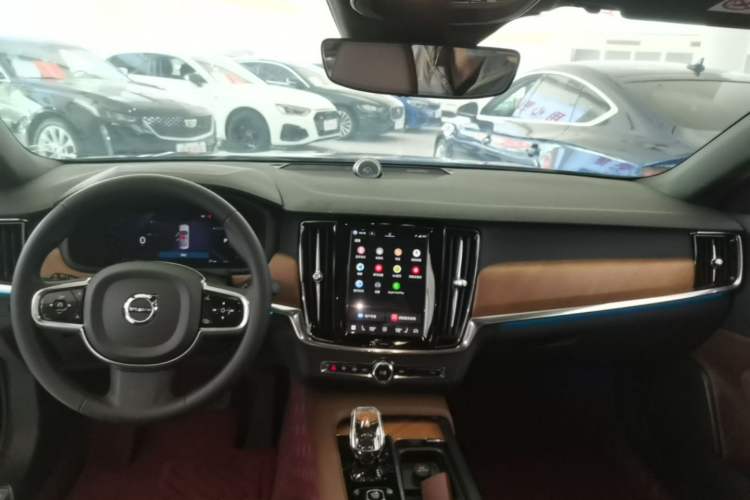 Used Volvo S90 2024 B5 Zhiyi Luxury Edition Center Console