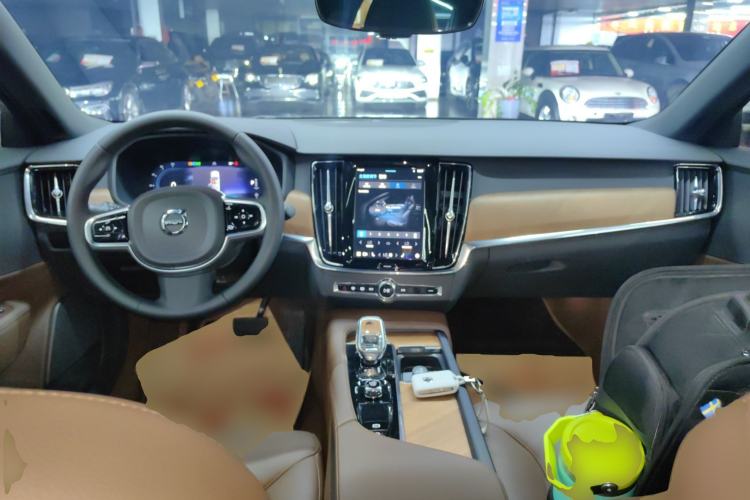Used Volvo S90 2024 B5 Zhiyi Luxury Edition Center Console