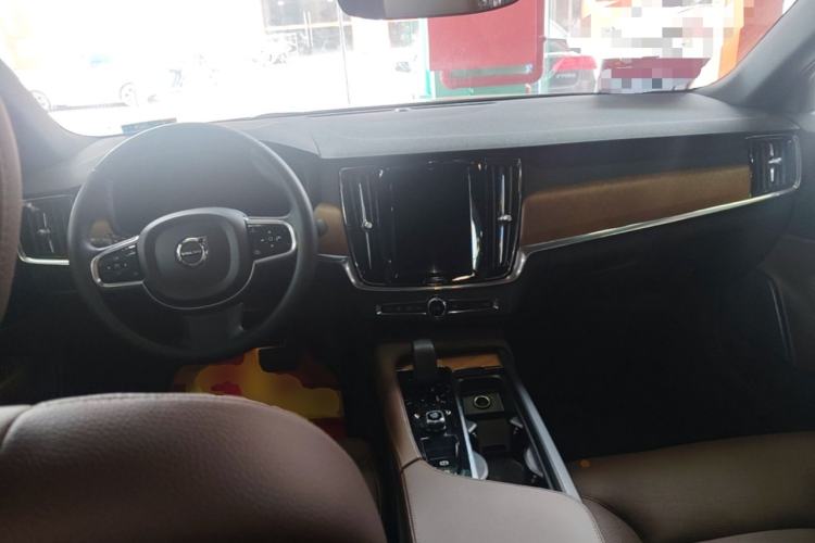 Used Volvo S90 2024 B5 Zhiyi Luxury Edition Center Console