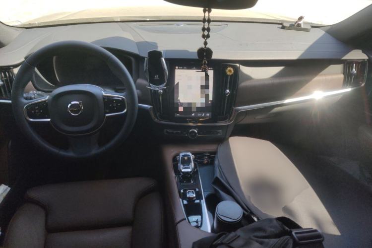 Used Volvo S90 2024 B5 Zhiyuan Luxury Edition Center Console