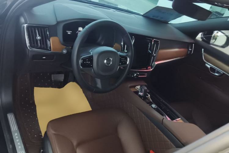 Used Volvo S90 2024 B5 Zhiyi Luxury Edition Center Console