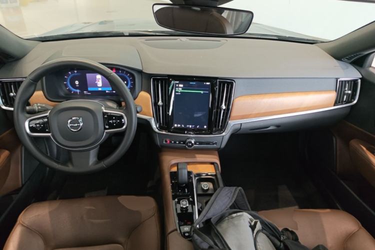Used Volvo S90 2024 B5 Zhiyi Luxury Edition Center Console
