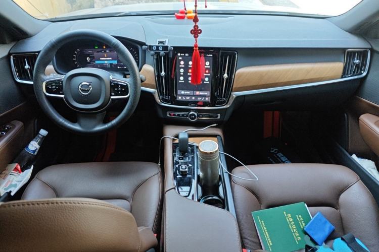 Used Volvo S90 2024 B5 Zhiyi Luxury Edition Center Console