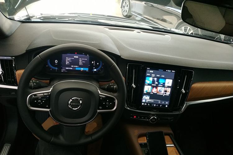 Used Volvo S90 2024 B5 Zhiyi Luxury Edition Center Console