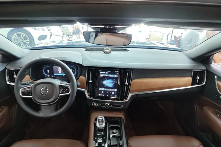 Used Volvo S90 2024 B5 Zhiyi Luxury Edition Center Console