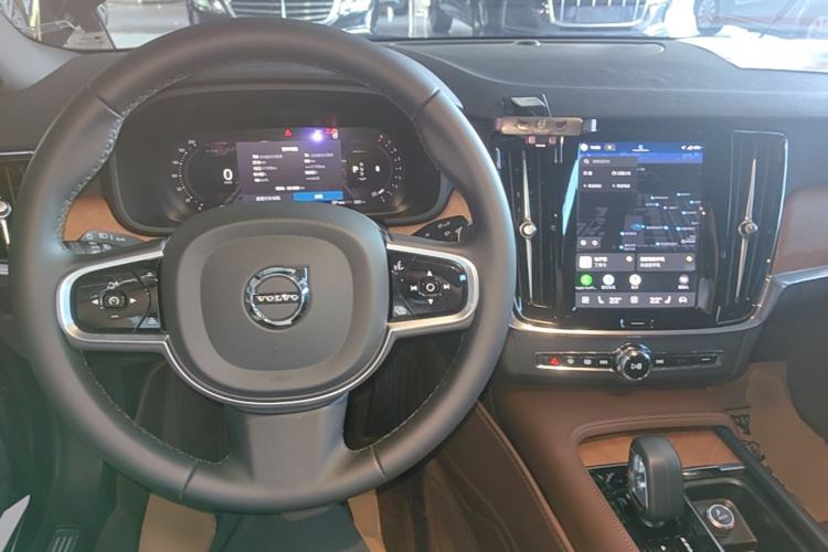 Used Volvo S90 2024 B5 Zhiyi Luxury Edition Center Console