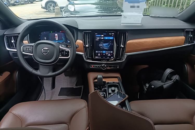 Used Volvo S90 2024 B5 Zhiyi Luxury Edition Center Console