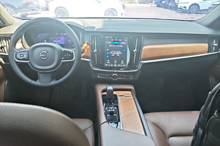 Used Volvo S90 2024 B5 Zhiyi Luxury Edition Center Console