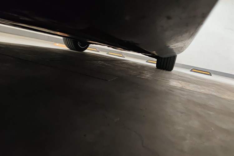 Used Volvo S90 2024 B5 Luxury Smart Edition Chassis Front Left
