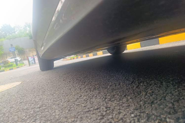 Used Volvo S90 2024 B5 Zhiyi Luxury Edition Chassis Front Right