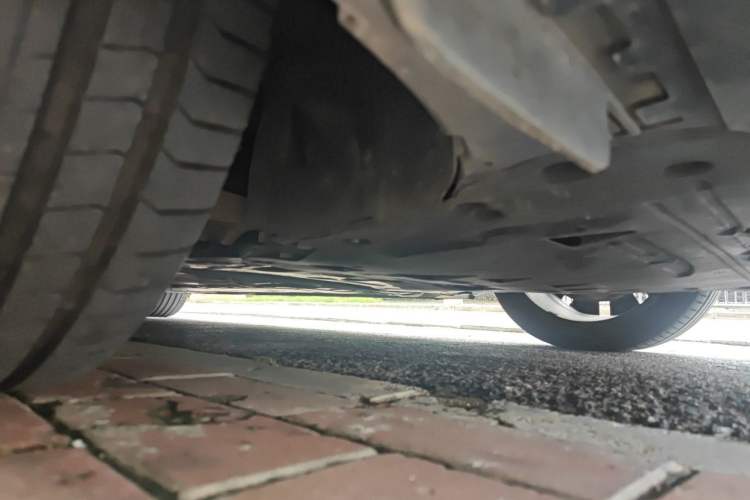 Used Volvo S90 2024 B5 Zhiyuan Luxury Edition Chassis Front Right