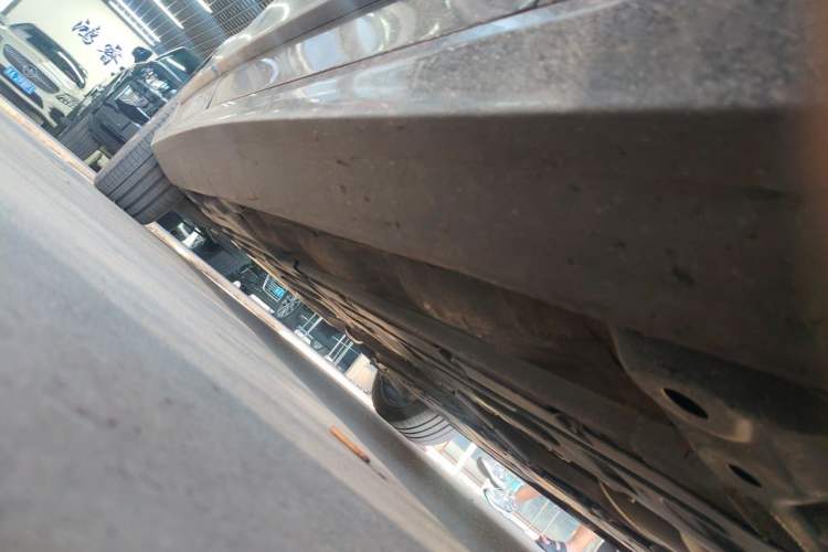 Used Volvo S90 2024 B5 Zhiyuan Luxury Edition Chassis Front Right