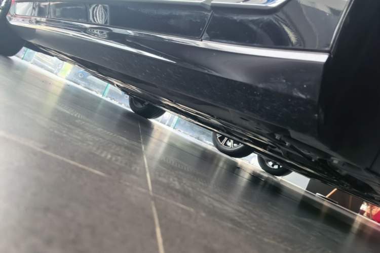 Used Volvo S90 2024 B5 Zhiyi Luxury Edition Chassis Front Right