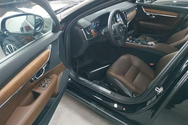 Used Volvo S90 2024 B5 Zhiyi Luxury Edition Driver Seat