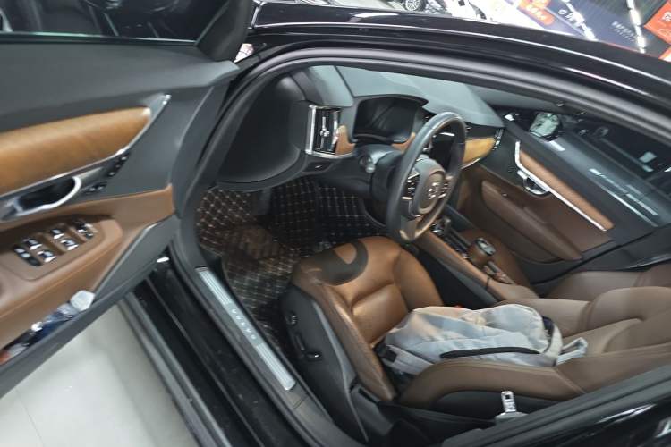 Used Volvo S90 2024 B5 Zhiyi Luxury Edition Driver Seat
