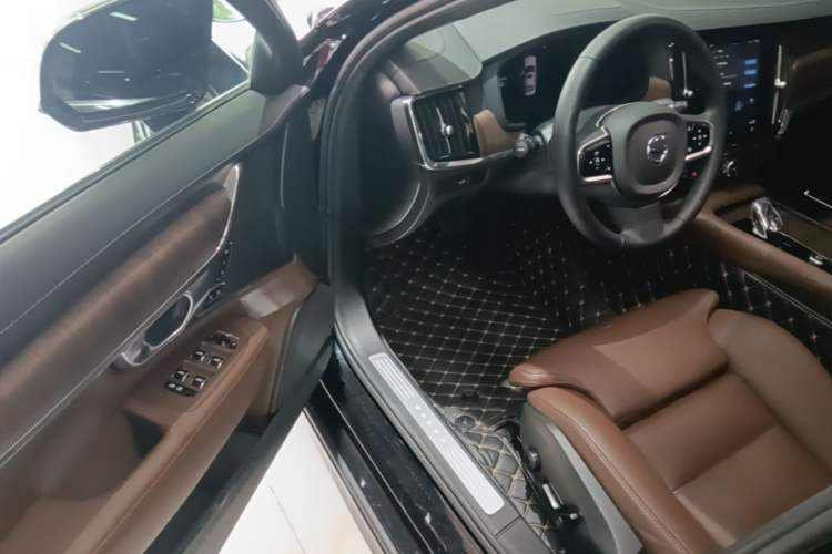 Used Volvo S90 2024 B5 Zhiyuan Luxury Edition Driver Seat
