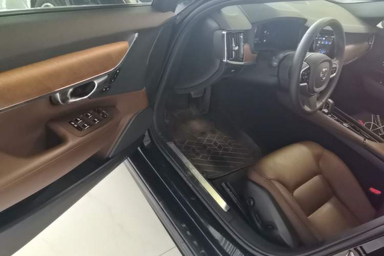 Used Volvo S90 2024 B5 Zhiyi Luxury Edition Driver Seat