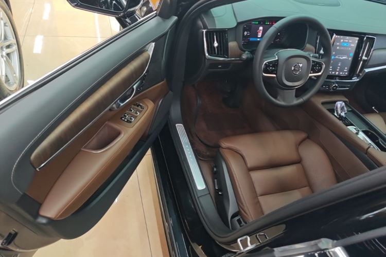 Used Volvo S90 2024 B5 Zhiyuan Luxury Edition Driver Seat