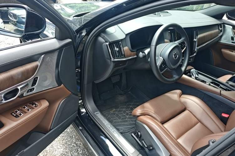 Used Volvo S90 2024 B5 Luxury Smart Edition Driver Seat