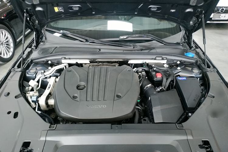 Used Volvo S90 2024 B5 Zhiyi Luxury Edition Engine Bay
