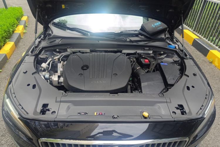 Used Volvo S90 2024 B5 Zhiyi Luxury Edition Engine Bay