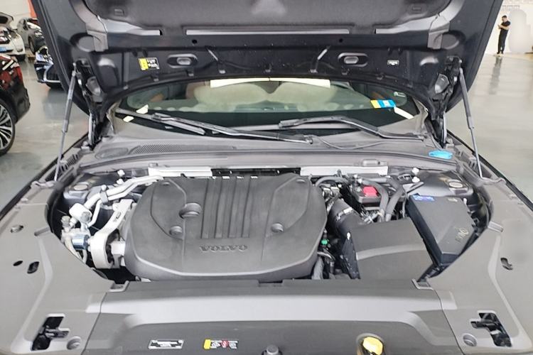 Used Volvo S90 2024 B5 Zhiyi Luxury Edition Engine Bay