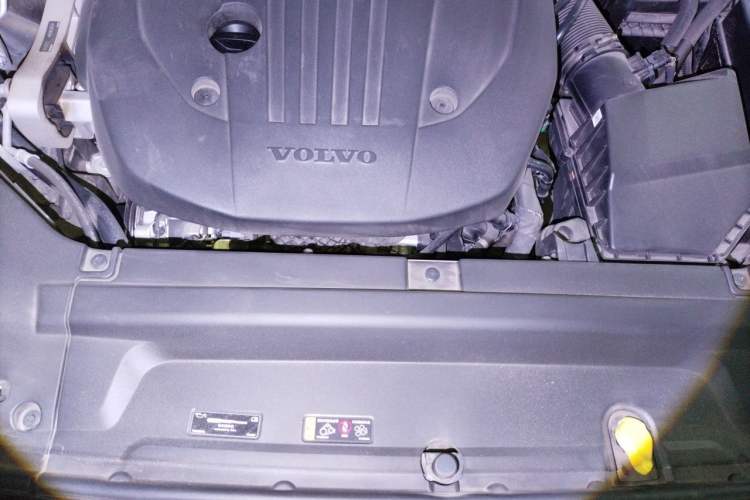 Used Volvo S90 2024 B5 Zhiyuan Luxury Edition Engine Bay