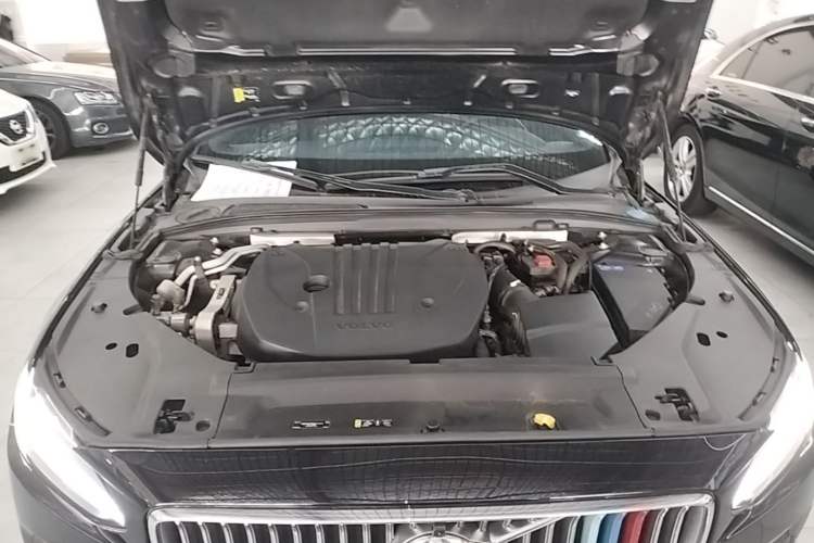 Used Volvo S90 2024 B5 Zhiyuan Luxury Edition Engine Bay