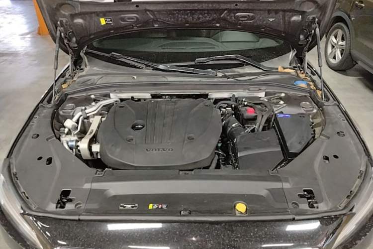 Used Volvo S90 2024 B5 Zhiyuan Luxury Edition Engine Bay