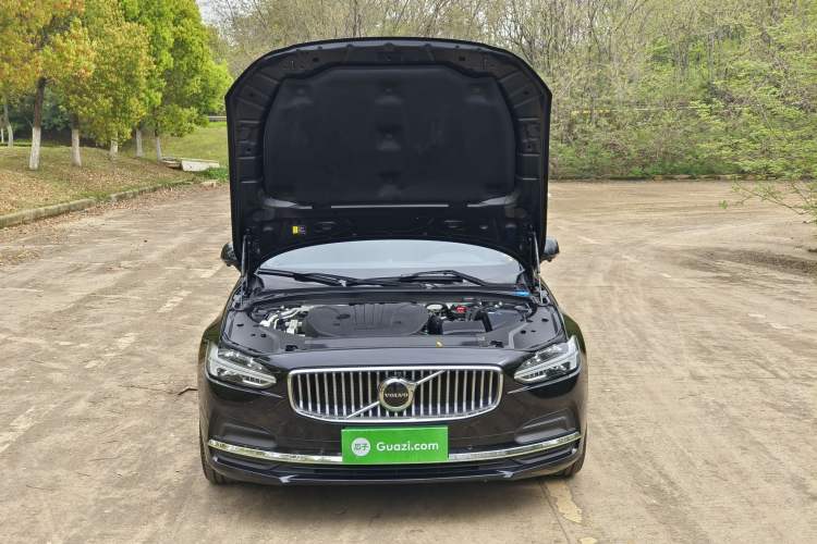 Used Volvo S90 2024 B5 Zhiyi Luxury Edition Engine Bay