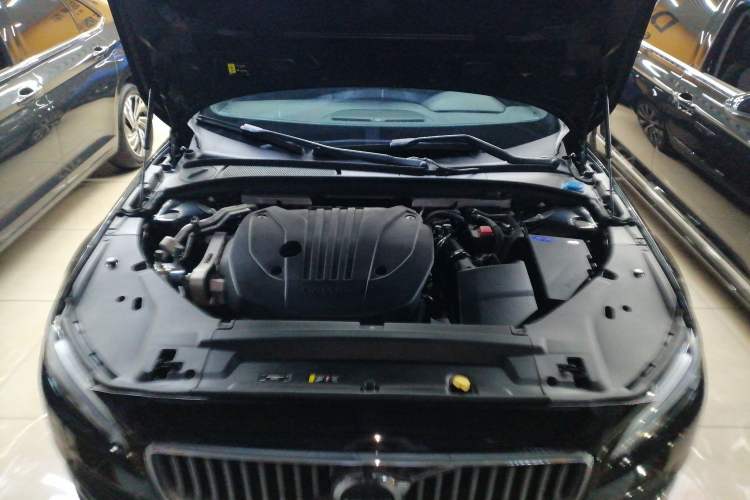 Used Volvo S90 2024 B5 Zhiyuan Luxury Edition Engine Bay