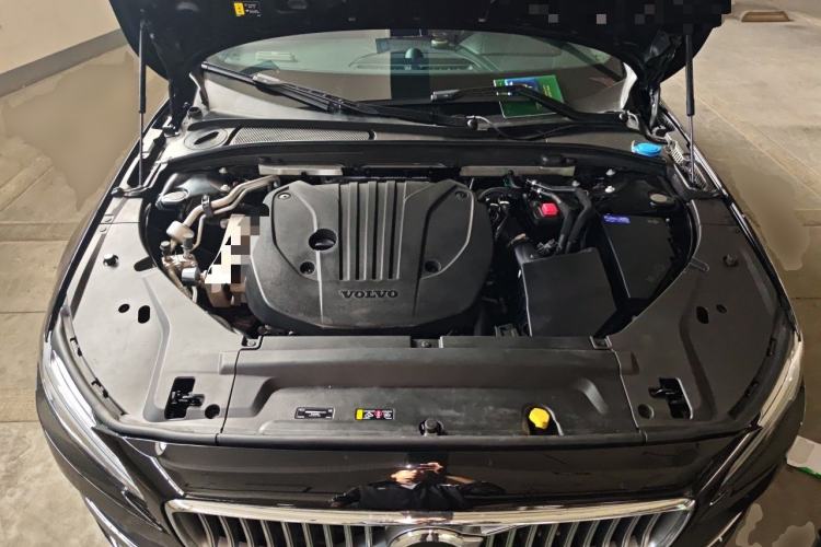 Used Volvo S90 2024 B5 Luxury Smart Edition Engine Bay