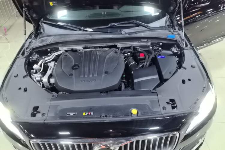 Used Volvo S90 2024 B5 Zhiyi Luxury Edition Engine Bay