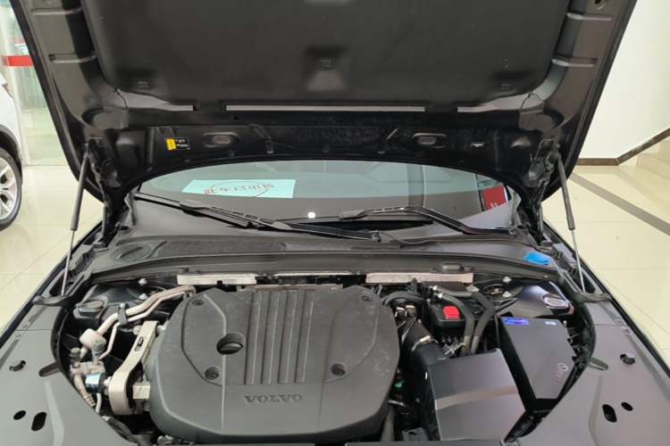 Used Volvo S90 2024 B5 Zhiyi Luxury Edition Engine Bay