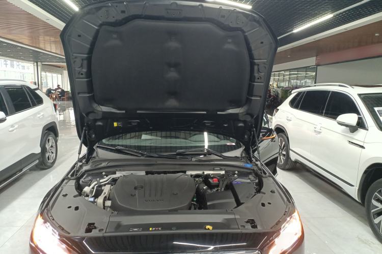 Used Volvo S90 2024 B5 Zhiyi Luxury Edition Engine Bay