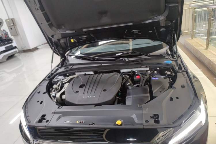 Used Volvo S90 2024 B5 Zhiyi Luxury Edition Engine Bay