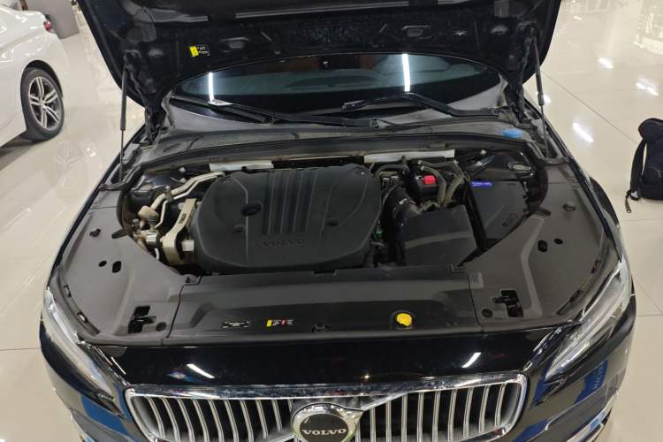 Used Volvo S90 2024 B5 Zhiyuan Luxury Edition Engine Bay