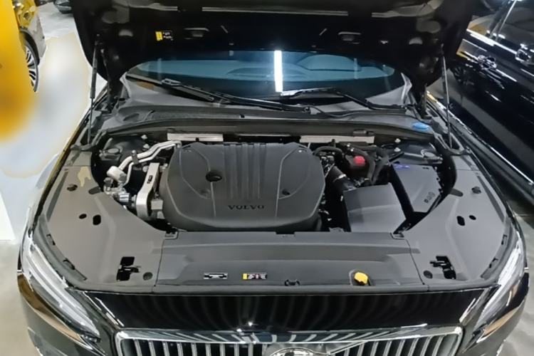 Used Volvo S90 2024 B5 Zhiyuan Luxury Edition Engine Bay
