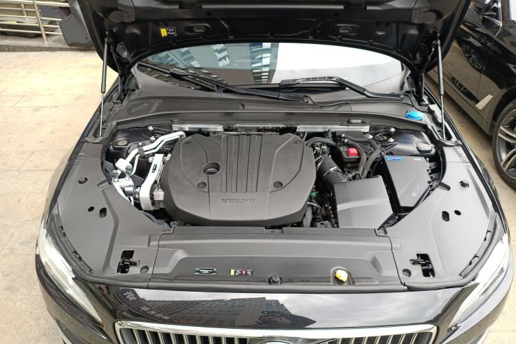Used Volvo S90 2024 B5 Zhiyi Luxury Edition Engine Bay