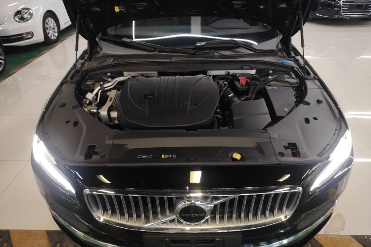Used Volvo S90 2024 B5 Zhiyi Luxury Edition Engine Bay