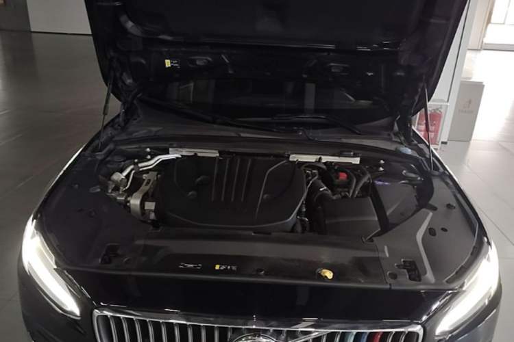 Used Volvo S90 2024 B5 Zhiyuan Luxury Edition Engine Bay