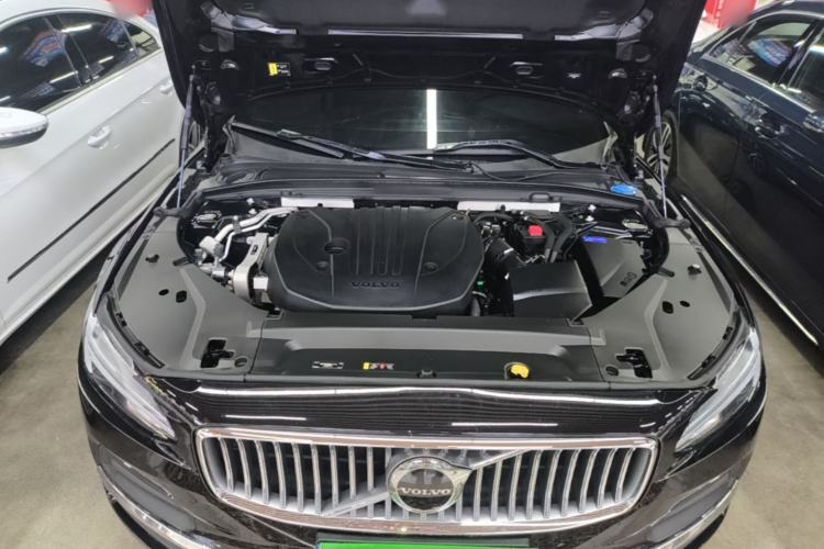 Used Volvo S90 2024 B5 Zhiyuan Luxury Edition Engine Bay