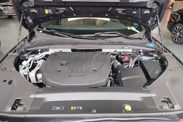 Used Volvo S90 2024 B5 Zhiyi Luxury Edition Engine Bay