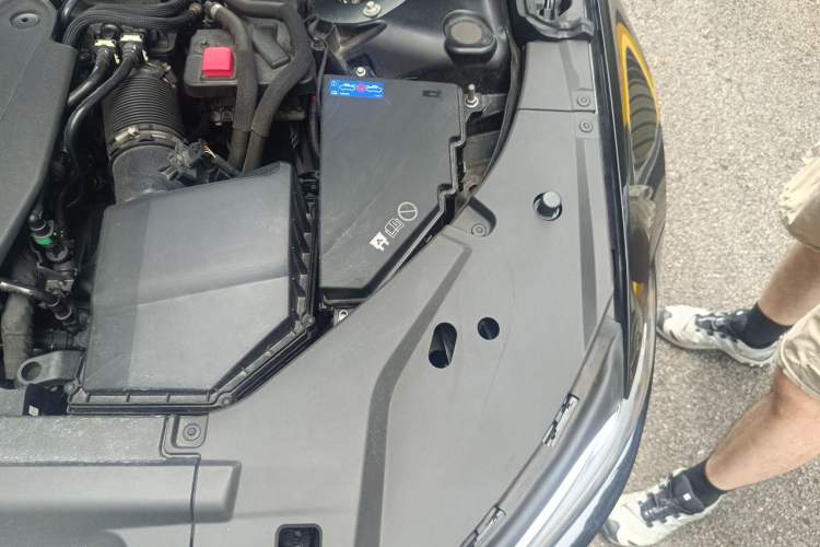 Used Volvo S90 2024 B5 Zhiyi Luxury Edition Engine Bay Left