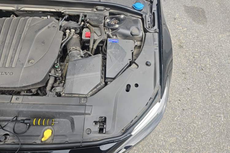 Used Volvo S90 2024 B5 Zhiyuan Luxury Edition Engine Bay Left