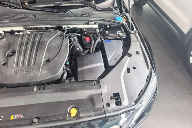 Used Volvo S90 2024 B5 Zhiyi Luxury Edition Engine Bay Left