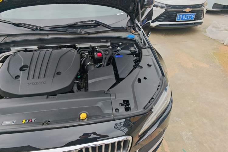 Used Volvo S90 2024 B5 Zhiyi Luxury Edition Engine Bay Left