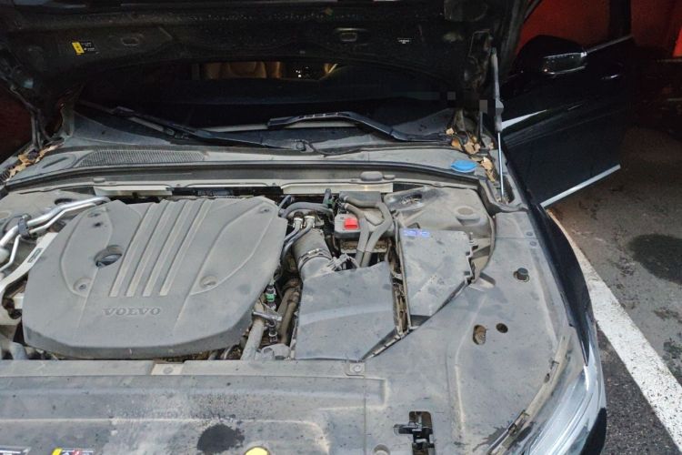 Used Volvo S90 2024 B5 Zhiyuan Luxury Edition Engine Bay Left