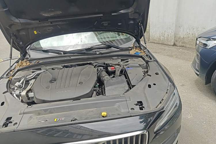 Used Volvo S90 2024 B5 Zhiyi Luxury Edition Engine Bay Left